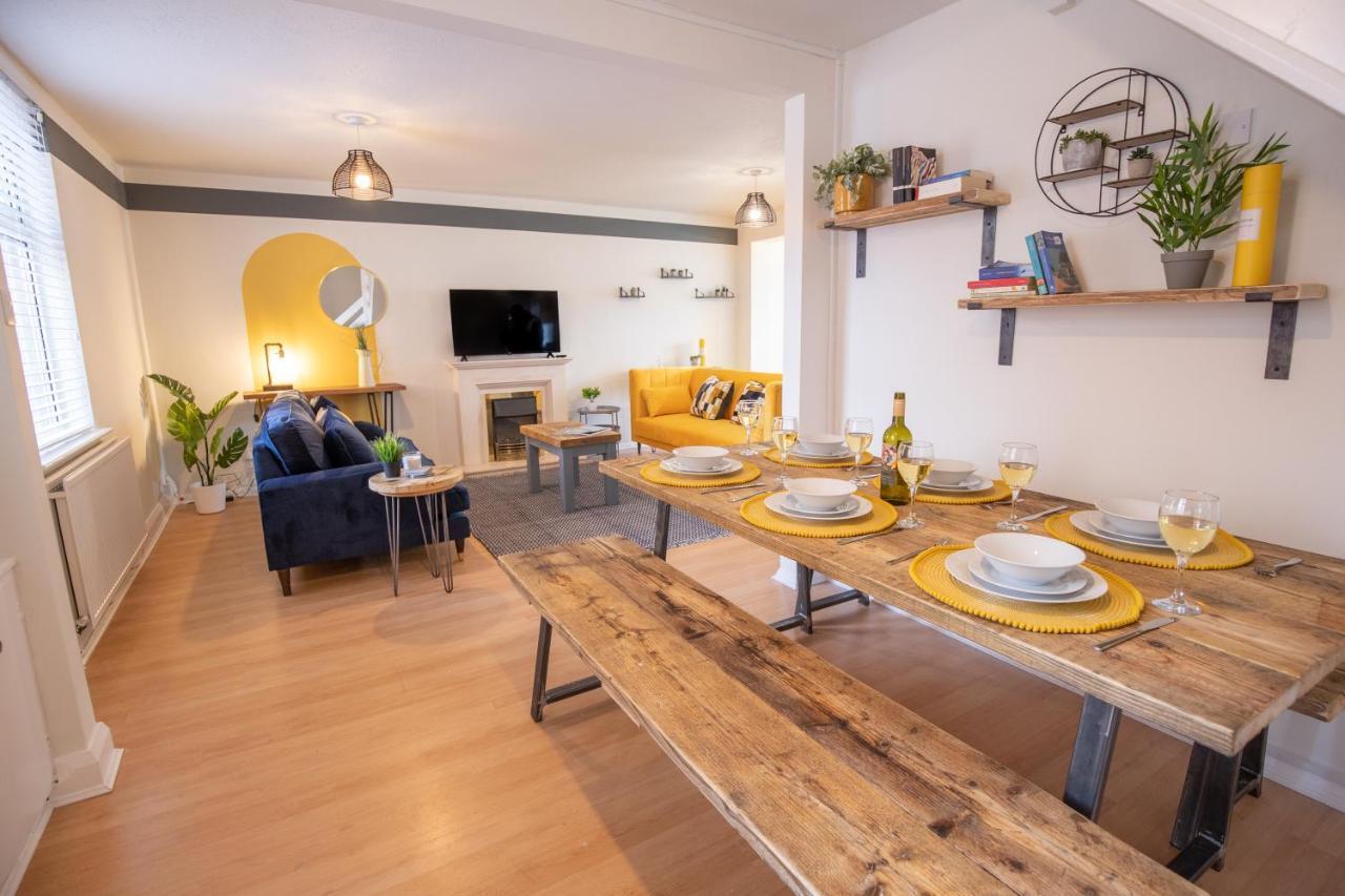 Saltbox Properties- Large!! 3 Bed, 3 Bath House, Parking, Fast Wifi, Town Centre Location! Sleeps 6 Ashby-de-la-Zouch Exteriör bild